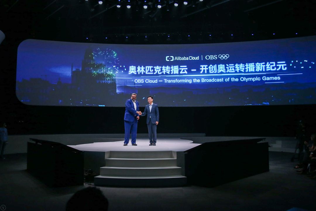 Computing conference. Computing conference. Российские хакеры. Computing conference. Компьютерные гики.