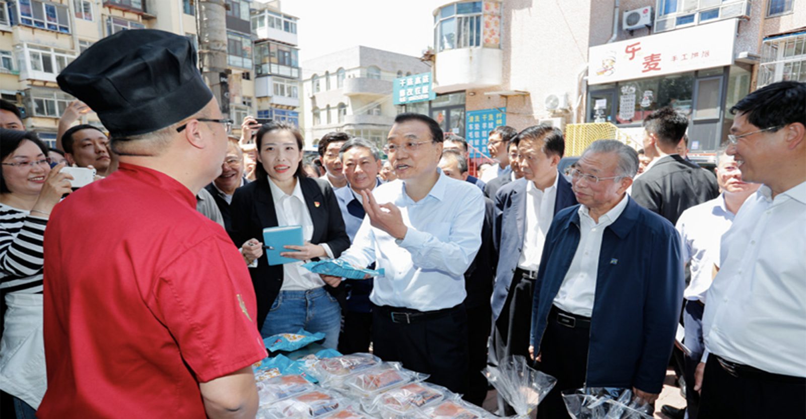 Premier Li's visit to an old community in Shandong province