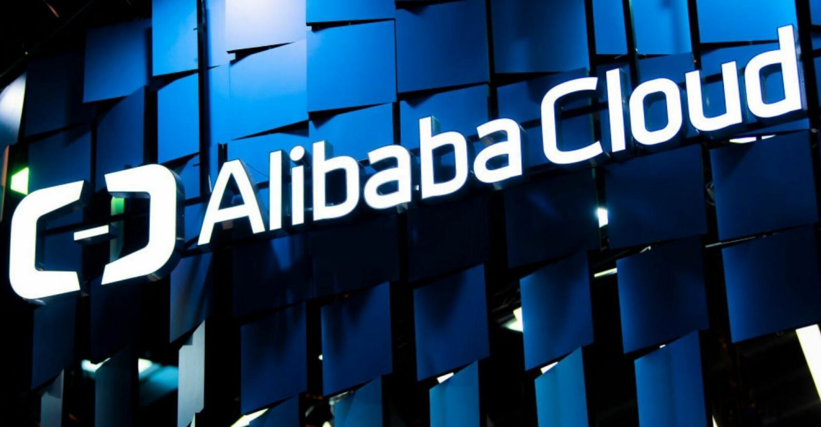 Alibaba Cloud CTO Announces Creation of Comprehensive LargeScale AI